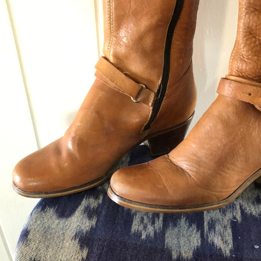 Ladies 1970’s leather boots UK 4