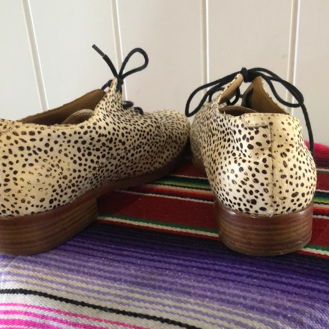 Ladies leather shoes 36