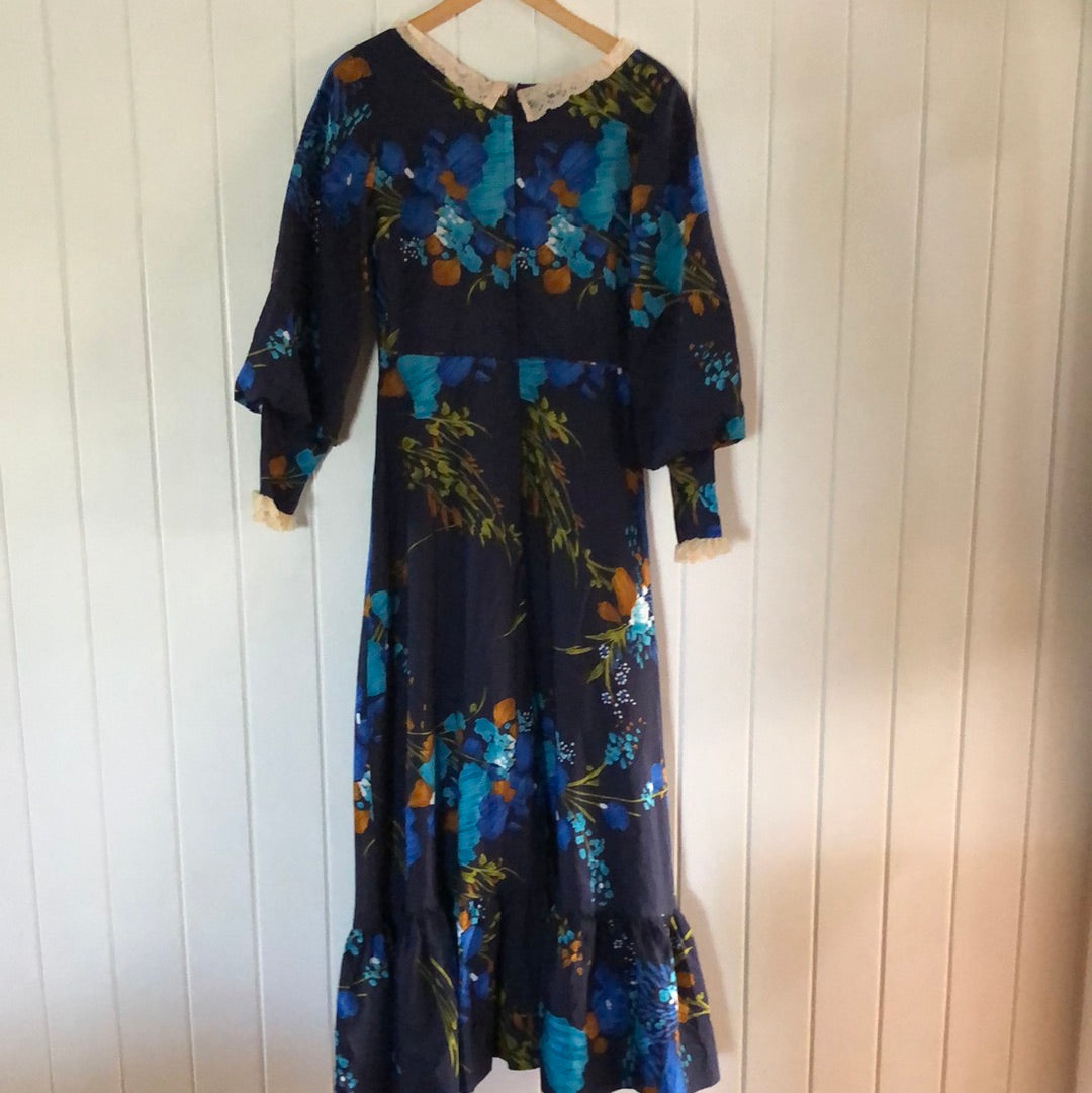 Ladies 1970’s dress 8