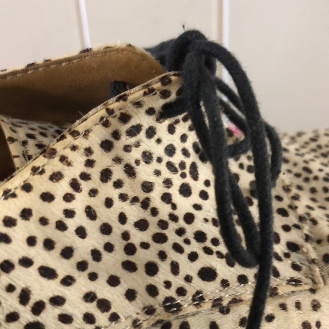 Ladies leather shoes 36